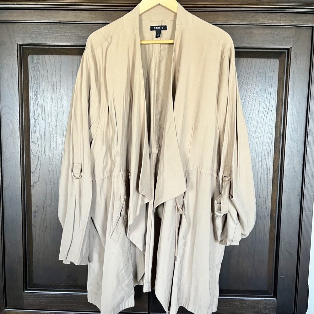 TORRID Open Front Lightweight Drape Jacket Beige TIe Waist Womens Plus Size 4 4X